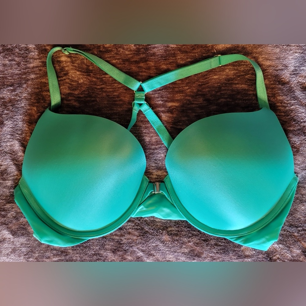Victoria’s Secret Bombshell Plunge Bra